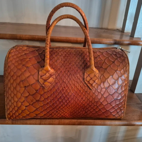 Luxury Tan Leather Bag - Picture 2 of 3